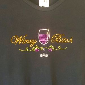 "Winey Bitch" T-Shirt 🍷😉